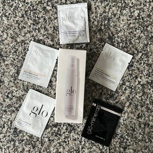 Glo Skin Beauty / Glo Minerals Sample Set